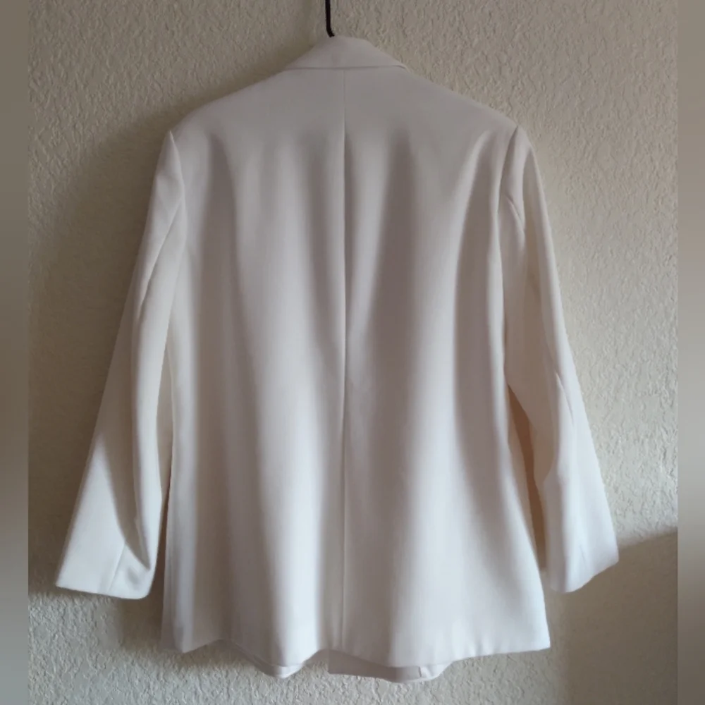 Zara Blazer - Picture 6 of 9